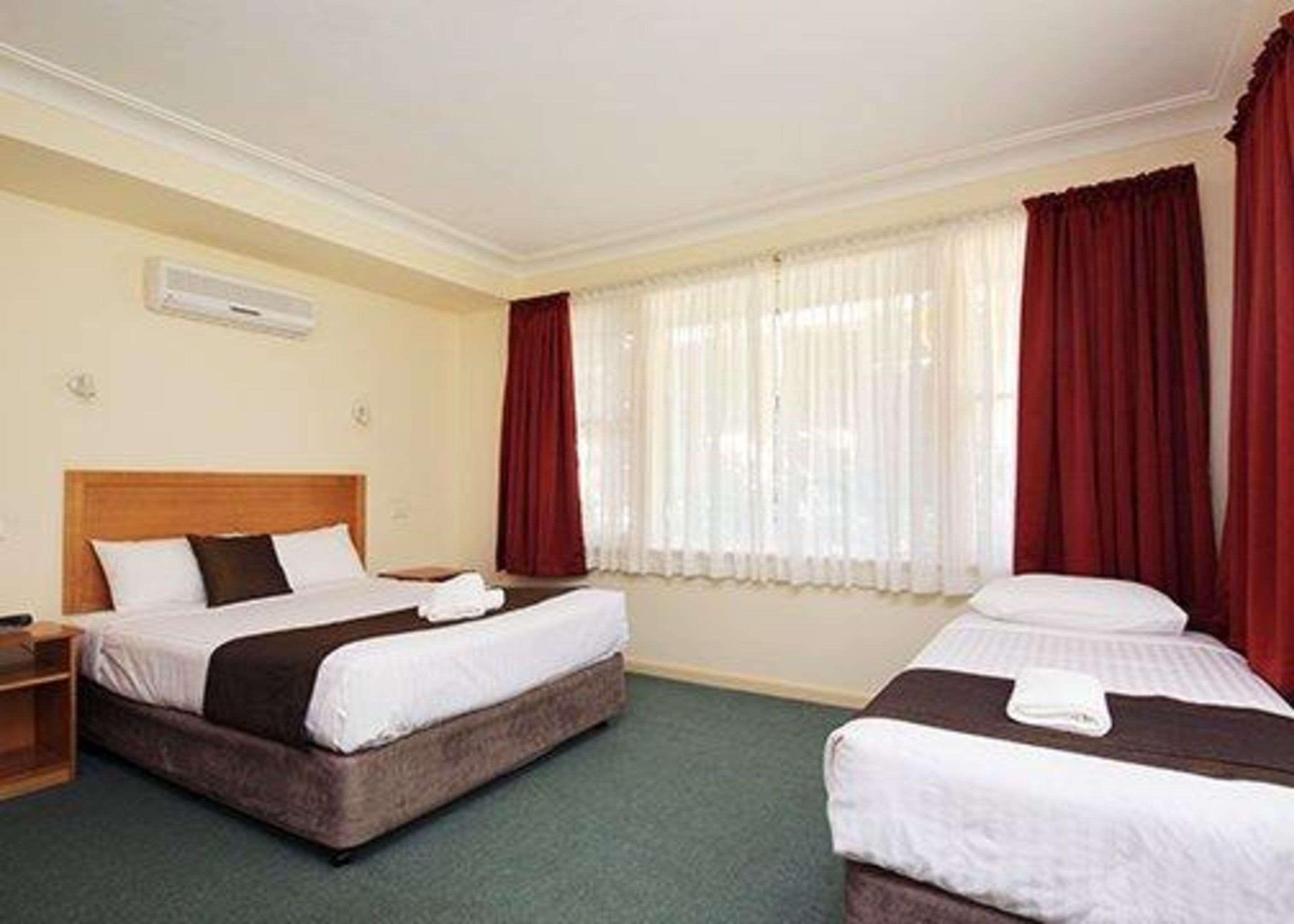 Quality Inn Grafton Exteriör bild